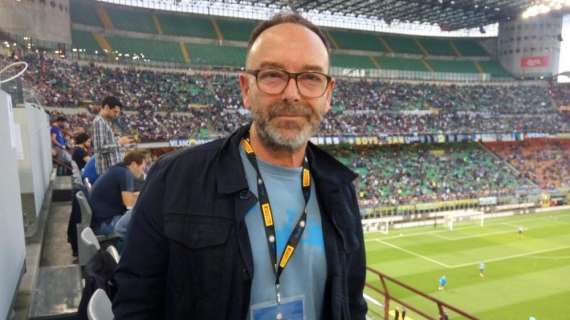 InterHubOff's tweet photo. 🎙 Maurizio #Pizzoferrato: "L'episodio che decide questo campionato è il fallo non fischiato di #Giroud su #Sanchez."

[#RadioRadio] https://t.co/D21vaJtYuT