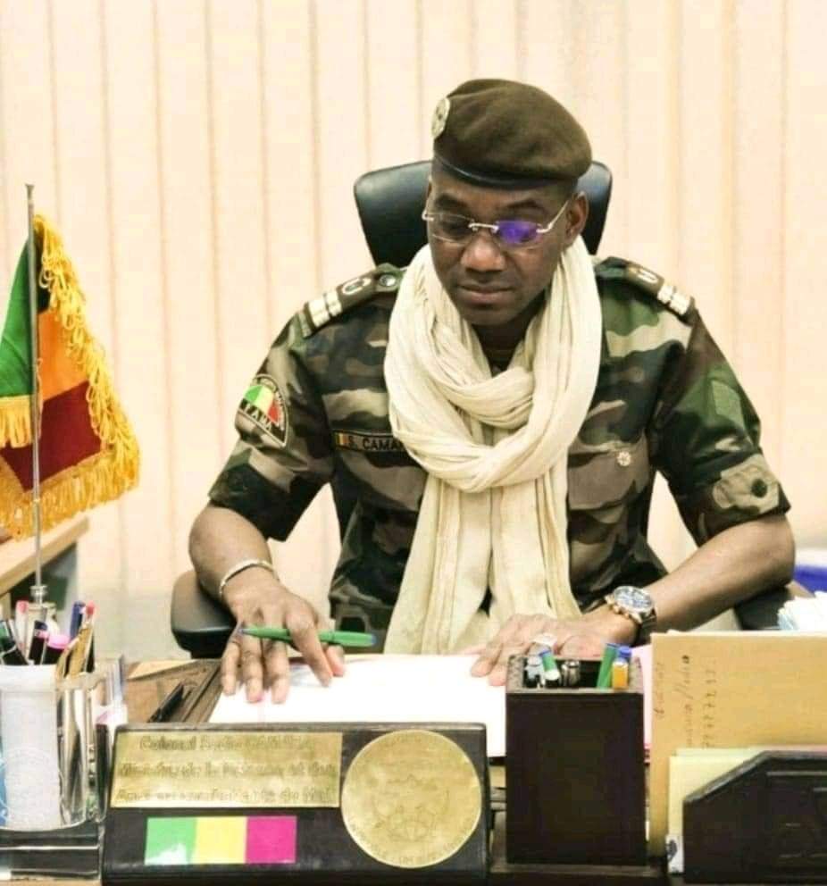 BinaSogoba1's tweet photo. Ce soir , l' homme fort donnera des réponses claires , précises et courtes.
 Il a fait des résultats palpables

Suivez ce soir à l' ORTM 1, le stratège, le tacticien, le discret , l'homme d'action et de résultats, le Ministre de la défense , le colonel Sadio CAMARA . https://t.co/K5Om2WyoHR