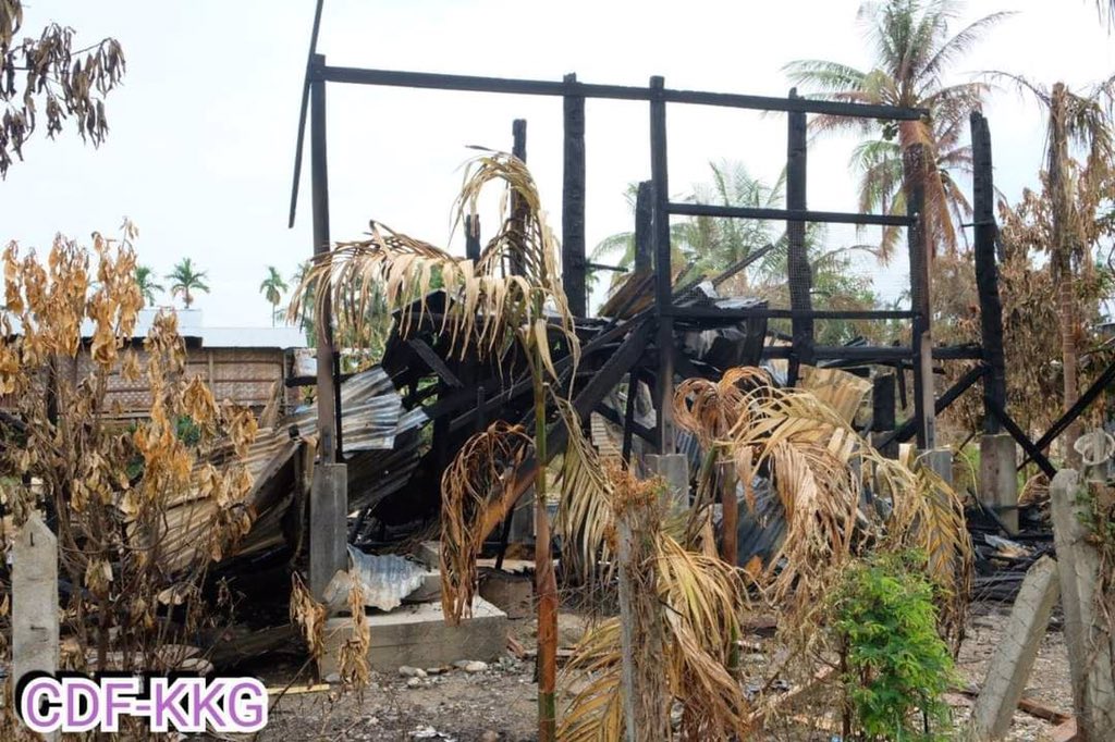 mtina2613's tweet photo. CDF-KKG stated that 106 residential properties and 11 granary were burnt down until ashes by SAC troops and PyuSawHtee following the clashes in southern Kale tsp. Over 7000 residents had to flee. #2022May10Coup #WarCrimesOfJunta #WhatsHappeningInMyanmar https://t.co/esMgaJUDlR