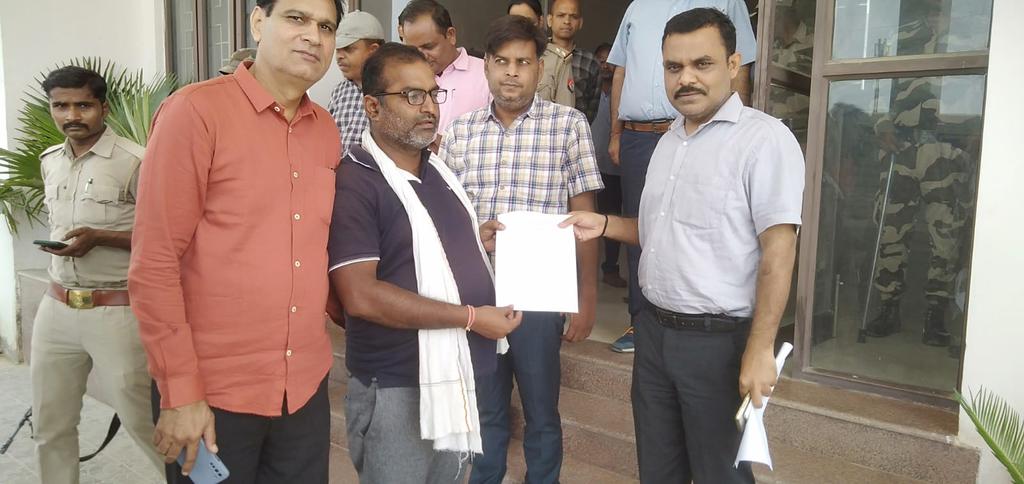 BGR  द्वारा जल्दी ही  भुगतान  किए जाने  का आश्वासन  दिए  जाने  के  साथ समस्या का  सकारात्मक  निदान  ।