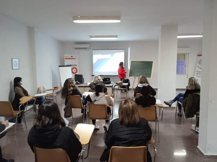 crejaen's tweet photo. Cerca de 500 personas en toda la provincia están participando en diferentes iniciativas que se vienen desarrollando con el objetivo mejorar su empleabilidad.
Si quieres que te acompañemos en tu camino hacia el empleo, ponte en contacto con nosotros: respondejaenempleo@cruzroja.es https://t.co/Z9185pBfxO