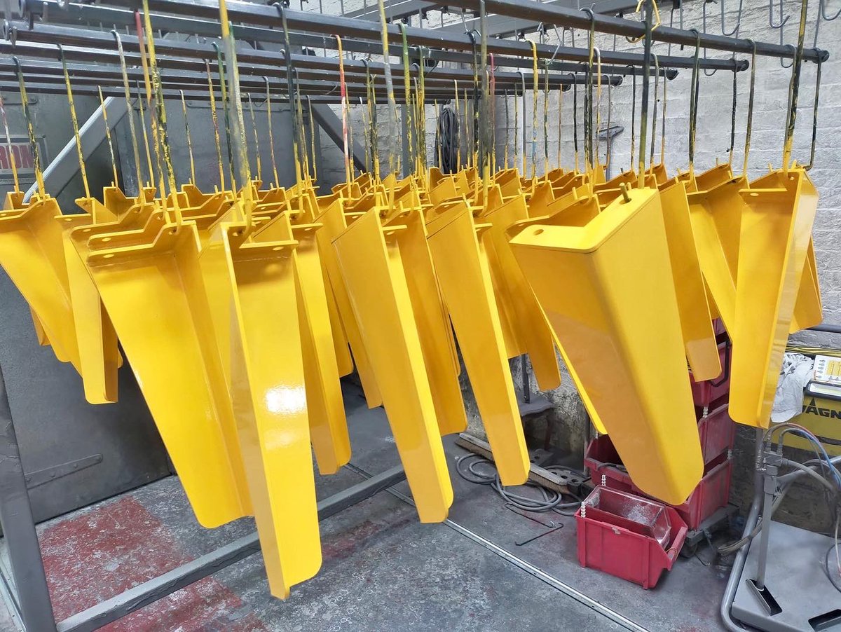 ltd_roo's tweet photo. Here are some customer parts going through our #inhouse #powdercoating shop.
Loving the bright yellow ๐๐ผโ๏ธ
#onestopshop #powdercoat #qualityfinish #paint #ukmanufacturing #ukengineering #iso9001 #rooengineering https://t.co/0XVcA1LZ00