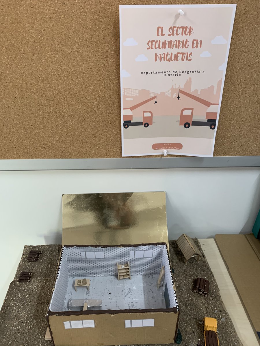 IESCamiloJCela's tweet photo. Los alumnos de 3ESO han trabajado el Sector Secundario con #ABP; realizando su propia maqueta de una industria o de diversas fuentes de energía, para luego exponerlo a sus compañeros #GeografíaeHistoria
#STEAM #creatividad #aCREA @SoniaCasalins https://t.co/AKLwJRiU3E