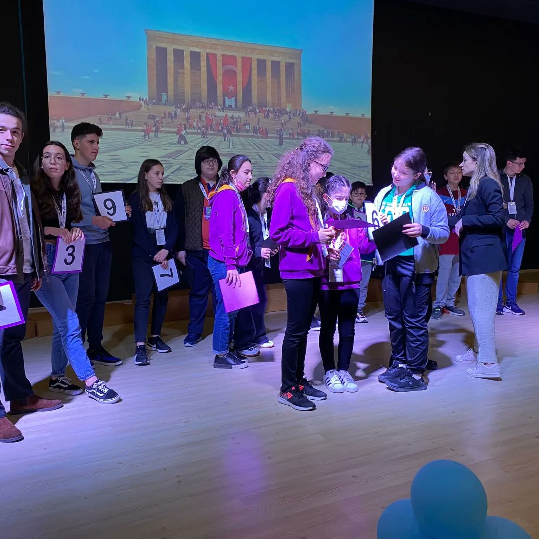 UOIlkadim's tweet photo. İlkadım Uğur Erasmus projemiz kapsamında okulumuza gelen Romanya Makedonya ve Portekizli misafirlerimizi ağırliyoruz.Gün içinde toplantılar ve Samsunu gezip görecekleri faaliyetler hafta boyunca planlandı.Gelen misafirlerimiz gayet mutlu bir şekilde programlarına devam ediyorlar. https://t.co/3xCYOyi6L7