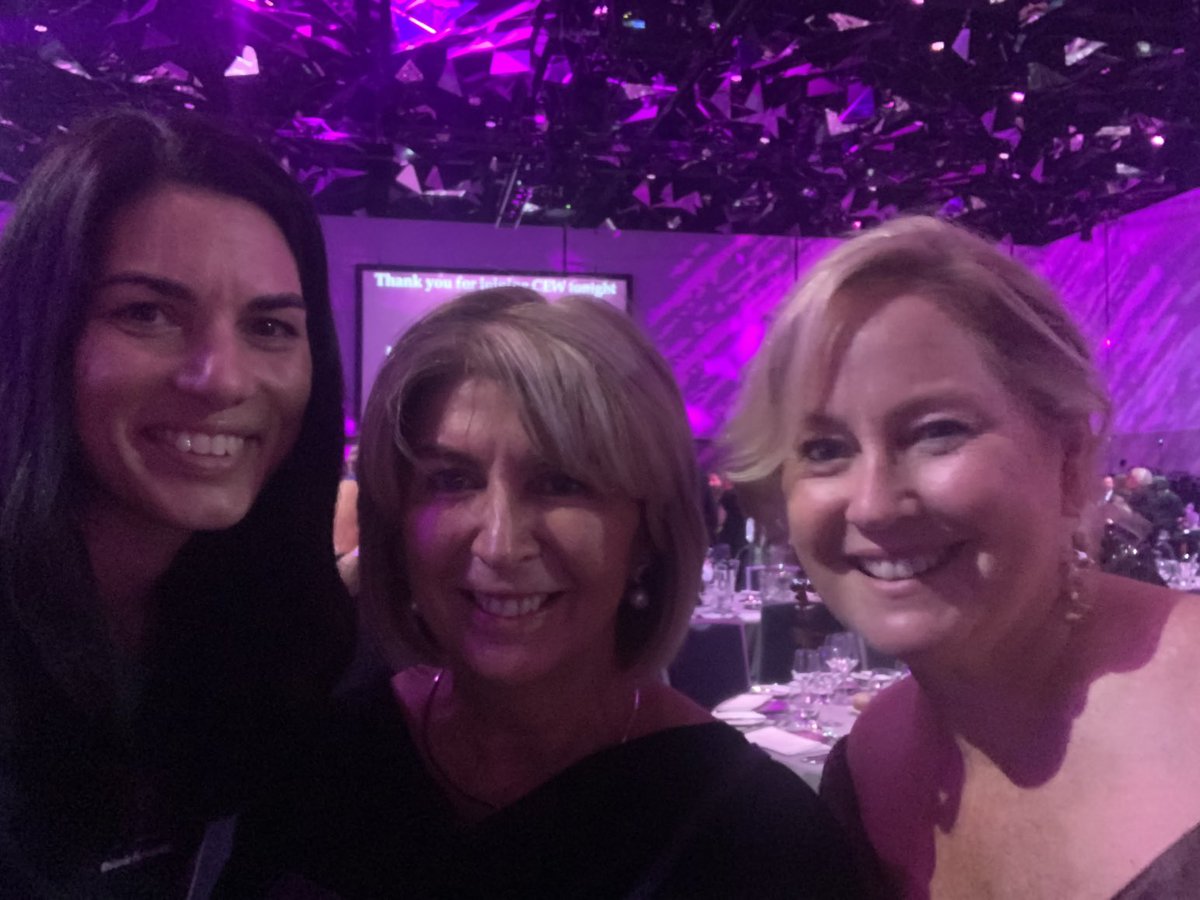 About to kick off ⁦<a href="/CEWAus/">ChiefExecutiveWomen</a>⁩ Annual Dinner with a room of incredible #womenleaders honoured to work with these inspiring women
