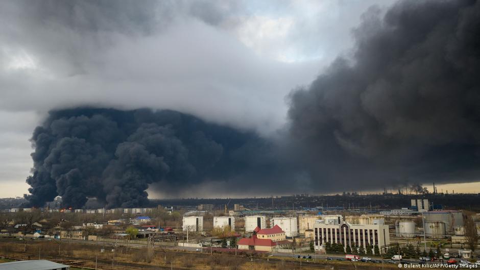 dw_russian's tweet photo. Немцы пожертвовали Украине рекордную сумму - 752 миллиона евро собрано к концу апреля. Так много жители Германии не жертвовали ни на одну катастрофу в истории, указывает Der Spiegel со ссылкой на данные опроса Центрального института социальных проблем Германии https://t.co/Haapp4gGEf