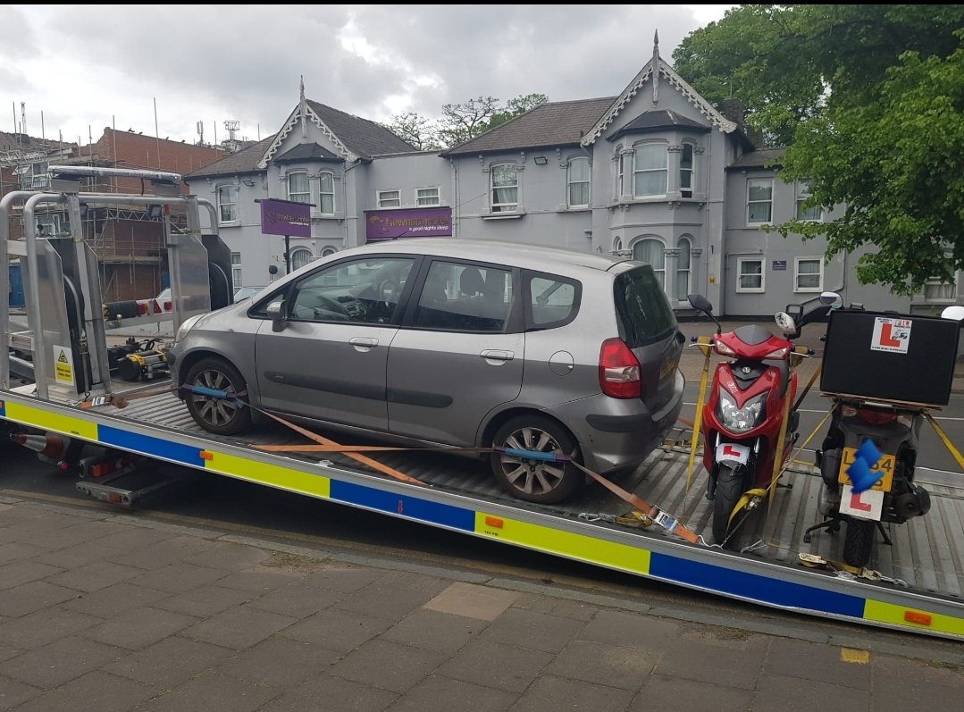 MPSSpecials's tweet photo. Over the weekend #NEMSC #EAMSC #VRES #NESNT worked in partnership on OP Sync, this targets road crime in the area. Throughout the day 10 car were seized due to no insurance and 12 drivers were reported for driving offences. On sec59 also issued to one car owner. @MPSNewham https://t.co/tZ9avAWOBQ