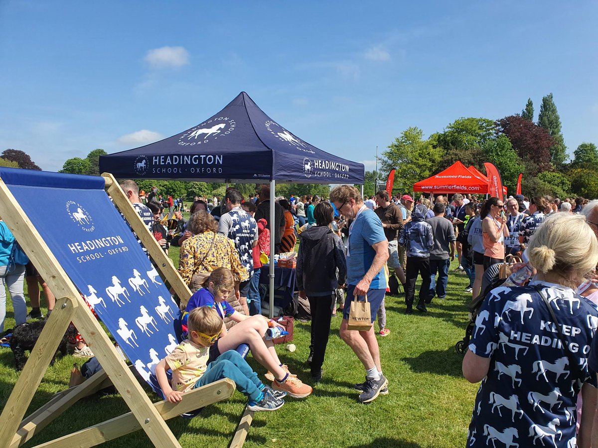 HSO_Community's tweet photo. Well done to all those who ran for Team Headington at the Oxford Town and Gown and thank you to all those who came to support!
#oxfordtownandgown #teamheadington #keepheadington https://t.co/AyExf9AjdB