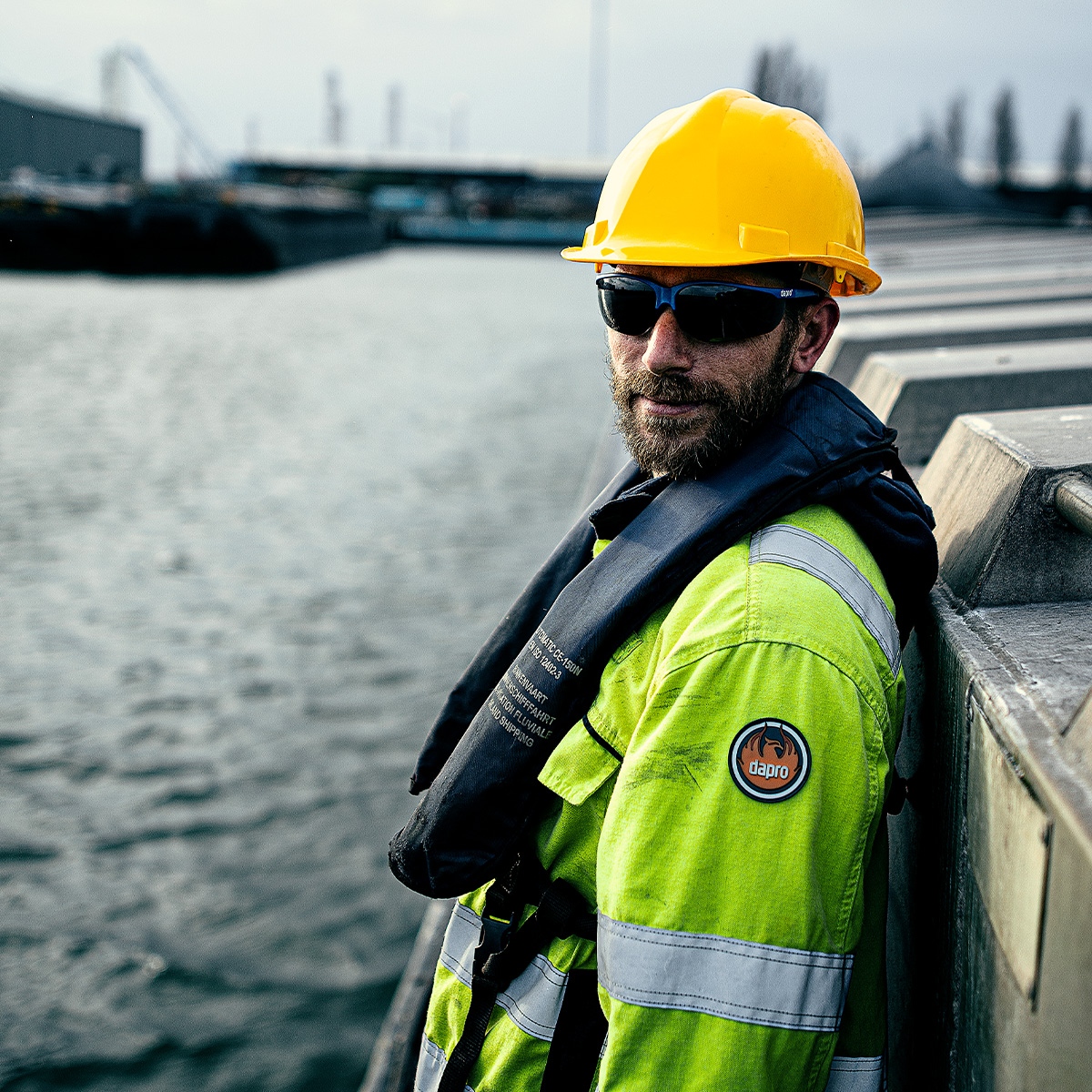 dapro_safety's tweet photo. It's not about where you are, it's where you're going that matters.
#daprosafety #safetywear #coverall #multinorm https://t.co/2eyPdOVSrP