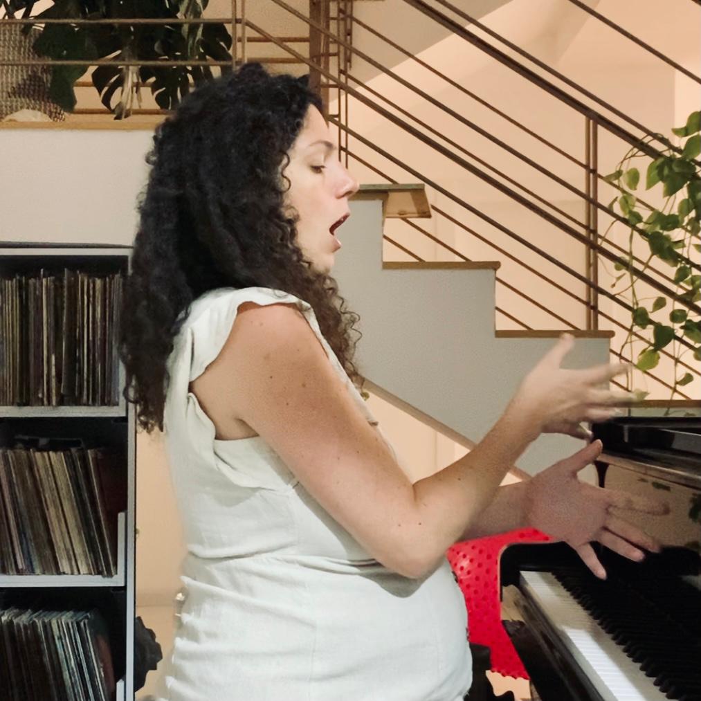 meraveldan's tweet photo. From the daily practice🎶

Little baby gets the full experience😅 
#ElectrifyingOpera @SteijNaem55 https://t.co/aDPKZ5jOoh