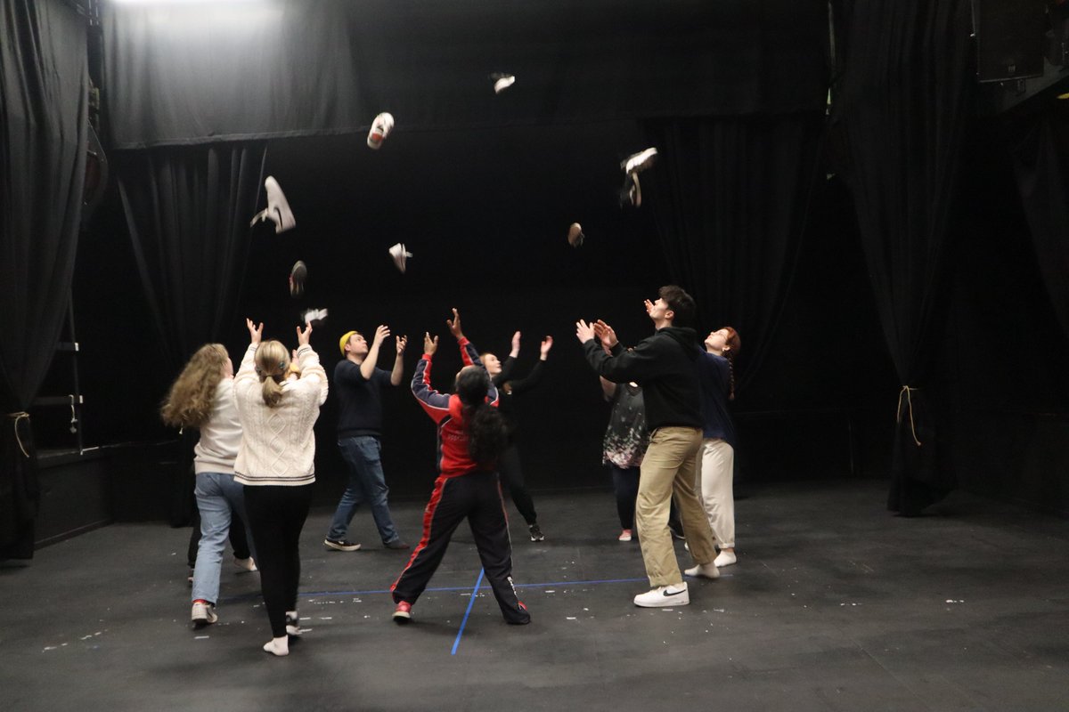_TheGarage's tweet photo. 💃HAVE YOU SEEN OUR CLASSES?💃

We have a range of classes from Drama to Music &amp; More!! If you haven't yet, you should check out our program and book on for a class, You wont regret it

Booking &amp; class details below
📅Term started April 25 &amp; ends July 18
💻https://t.co/P55UJDkfnp https://t.co/A1uqgw8dc7