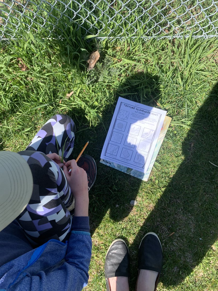 ModVanier_LDSB's tweet image. Students were taking advantage the weather today with an art scavenger hunt by searching for different textures outdoors. #middleshoolart #ldsb #vaniervipers #ygk