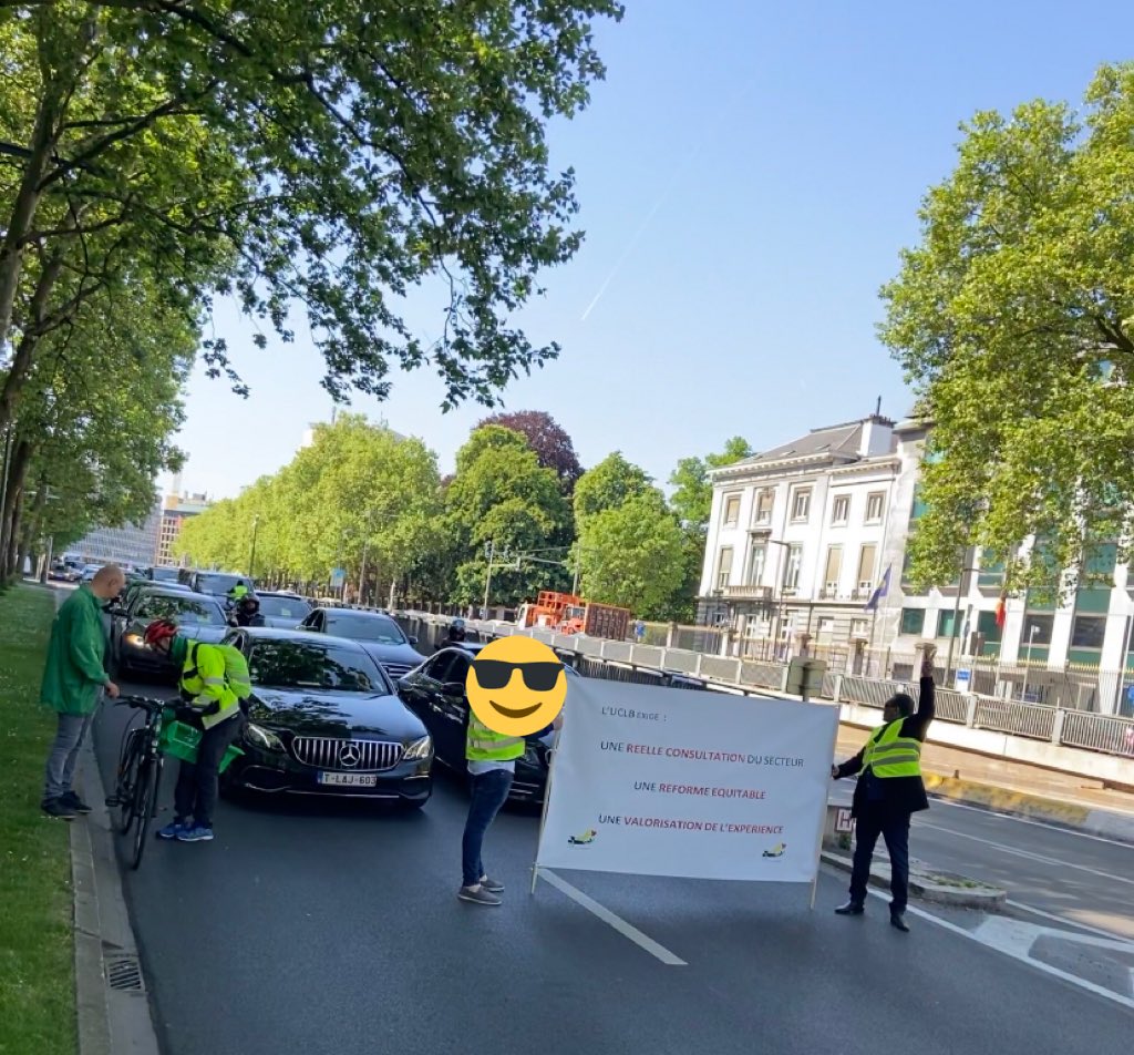 asmaasnaibi's tweet photo. L’expérience acquise sur le terrain ne devrait pas être ignorée! Les 6 mois de transition pour décrocher son CA pour « chauffeurs lvc » ne sont clairement pas suffisant pour faire les 3 étapes du parcours : séance d’info, tests sélections et examens régionaux 4 écrits, 2 oraux. https://t.co/QPCKhjkWX8