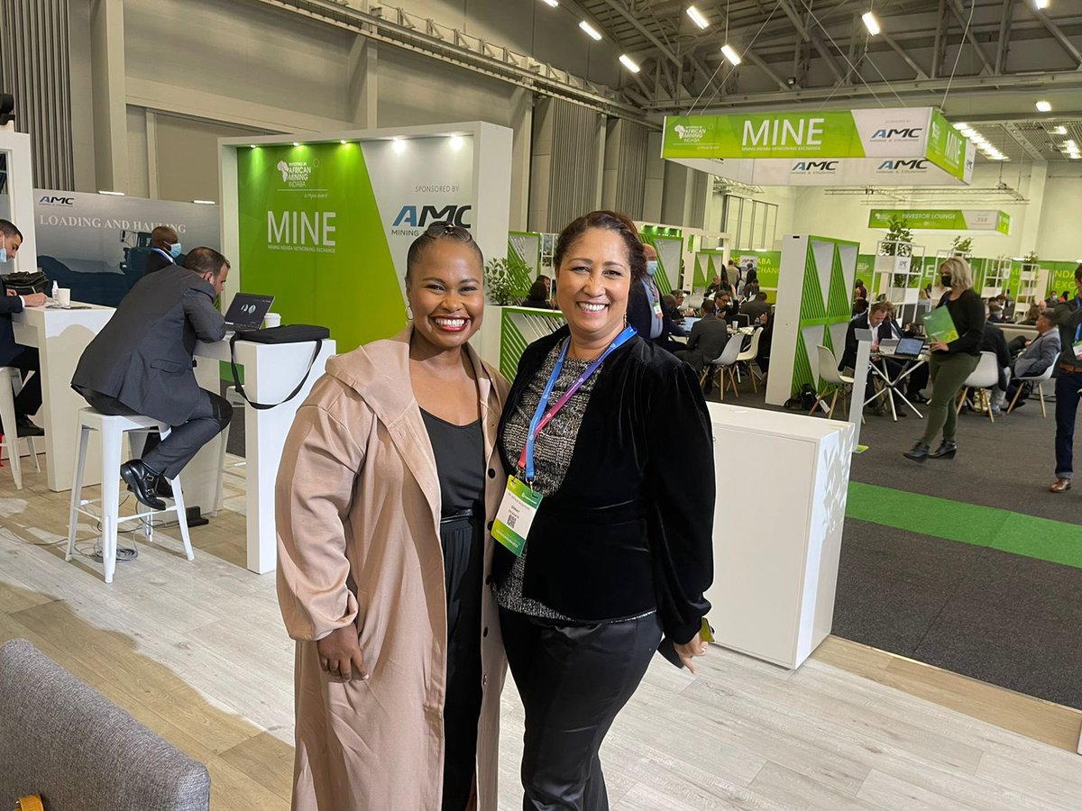 NatalieSkeepers's tweet photo. @MiningIndaba with @SakinaKamwendo https://t.co/SsC0o3WuXO