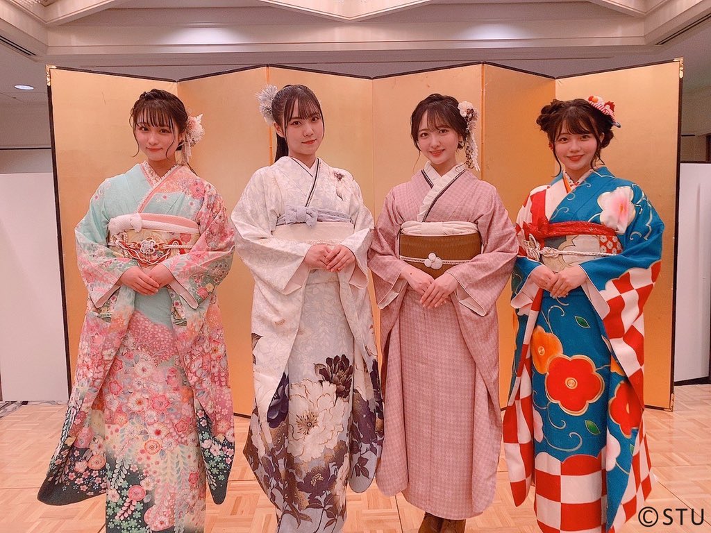 ondine_jp's tweet photo. 【STU48 成人式イベント衣装協力】
2022/5/8(日)STU48さんの成人式イベントにてオンディーヌの振袖をご着用いただきました💕

#石田千穂 さん
#原田清花 さん
#工藤理子 さん
#吉田彩良 さん
ご成人おめでとうございます㊗️✨

#オンディーヌ #振袖はオンディーヌ #STU48  #オンディーヌ広島店 https://t.co/jSivzrrNHC