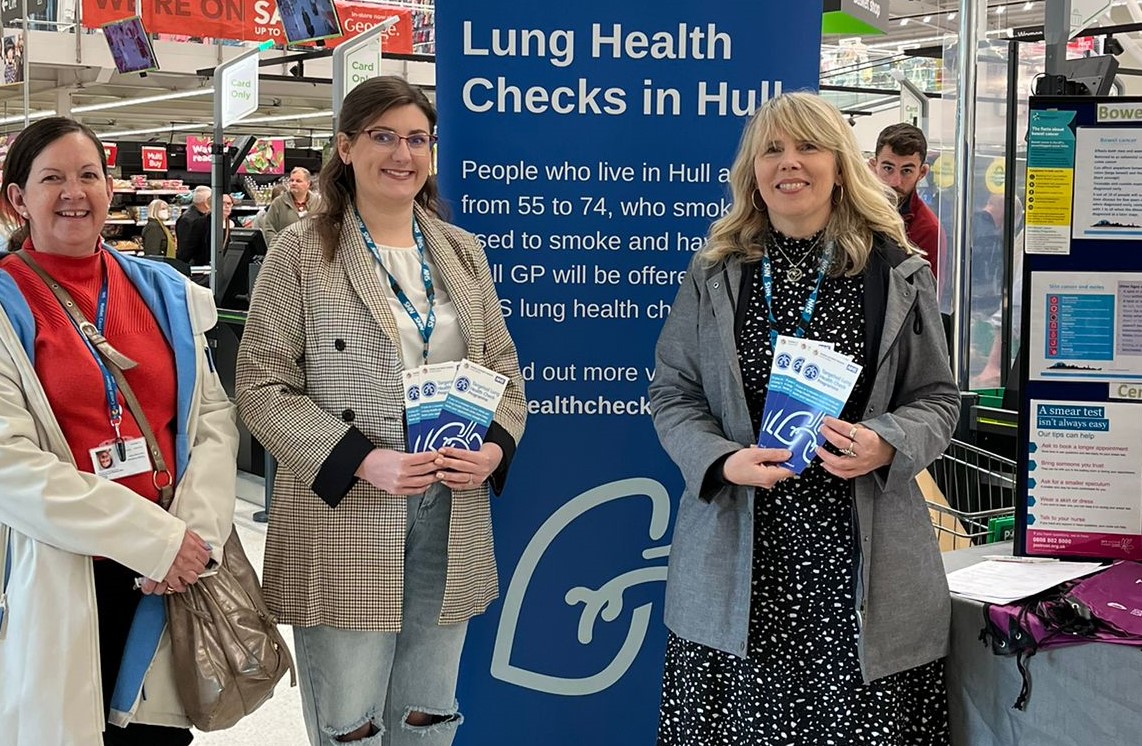 HNYCancer's tweet photo. A mobile screening unit, which is helping to deliver #NHSlunghealthchecks in Hull, has just arrived 
@Tesco Superstore on Hall Road. 

To find out more about #LHCInHull, come and see our friendly team at Tesco this week:

10 May, 12pm – 3pm
11 May, 9am – 3pm
13 May, 9am – 3pm https://t.co/pyY0DViNb9