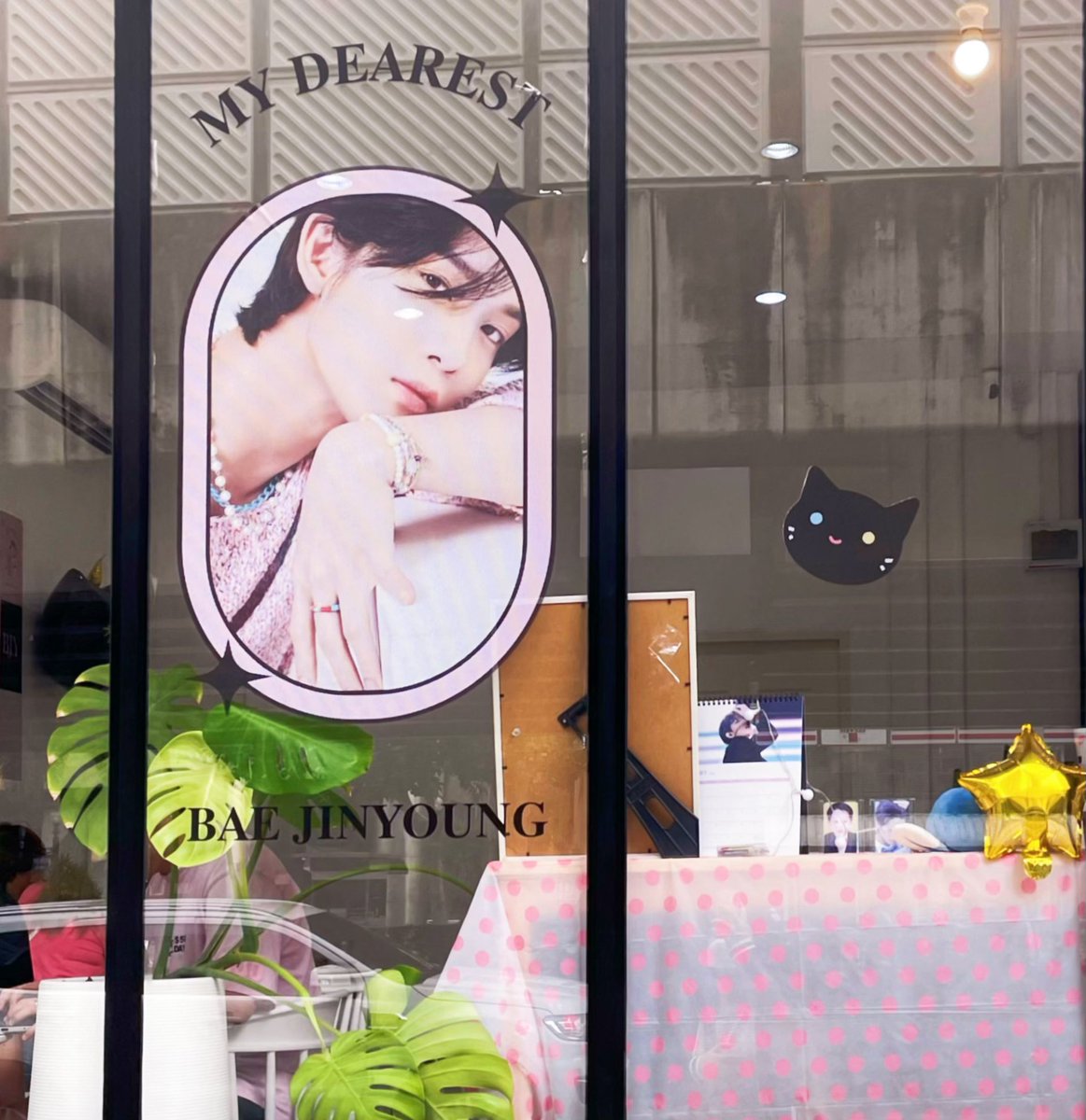 meltmiese's tweet photo. forever young 🎂🌸💖
#MYDEARESTBJY2022 #배진영 #CIX https://t.co/9DvImUYYcH