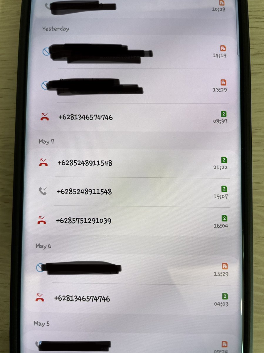 roymalau's tweet photo. Siapa bilang orang2 abis lebaran dan liburan gak punya uang, ini banyak yang sange sms dan telpon ke no gw yg bekas punya lonte wkwk. 

Yg pas tgl 7 mei itu iseng sekali gw angkat, “halo bos, bisa open gak buat besok?” Wkwk,manggil lonte “BOS”

Ada nomor bapak klen gak disini? 🙃 https://t.co/axUD4tgyv3