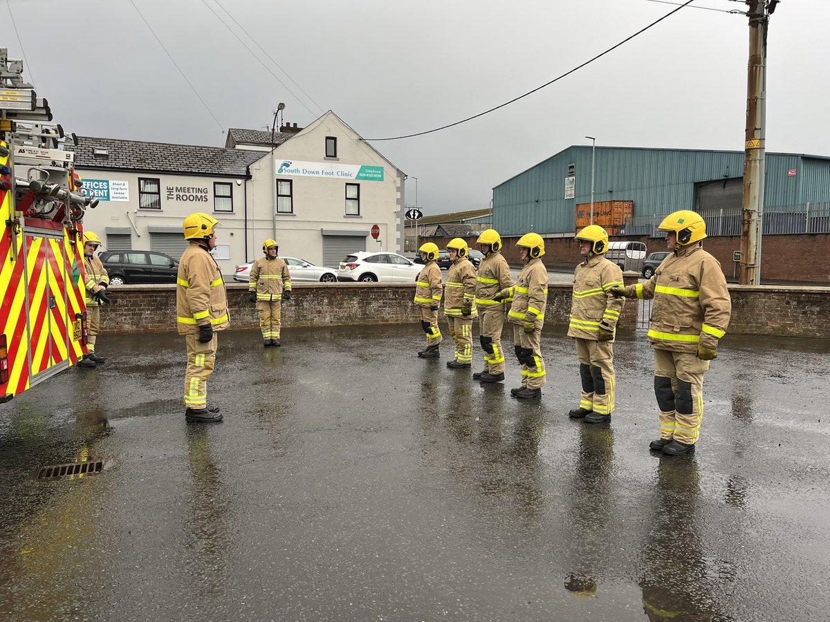 marksmyth777's tweet photo. Fantastic evening with the crew at Warrenpoint Fire Station doing the AC Inspection. Very competent crews giving full assurance. Station and equipment immaculate and always ready and prepared to keep our Communities safe! 👍👏👏 @NIFRSOFFICIAL @nifrssouth https://t.co/Q7213yWc7t