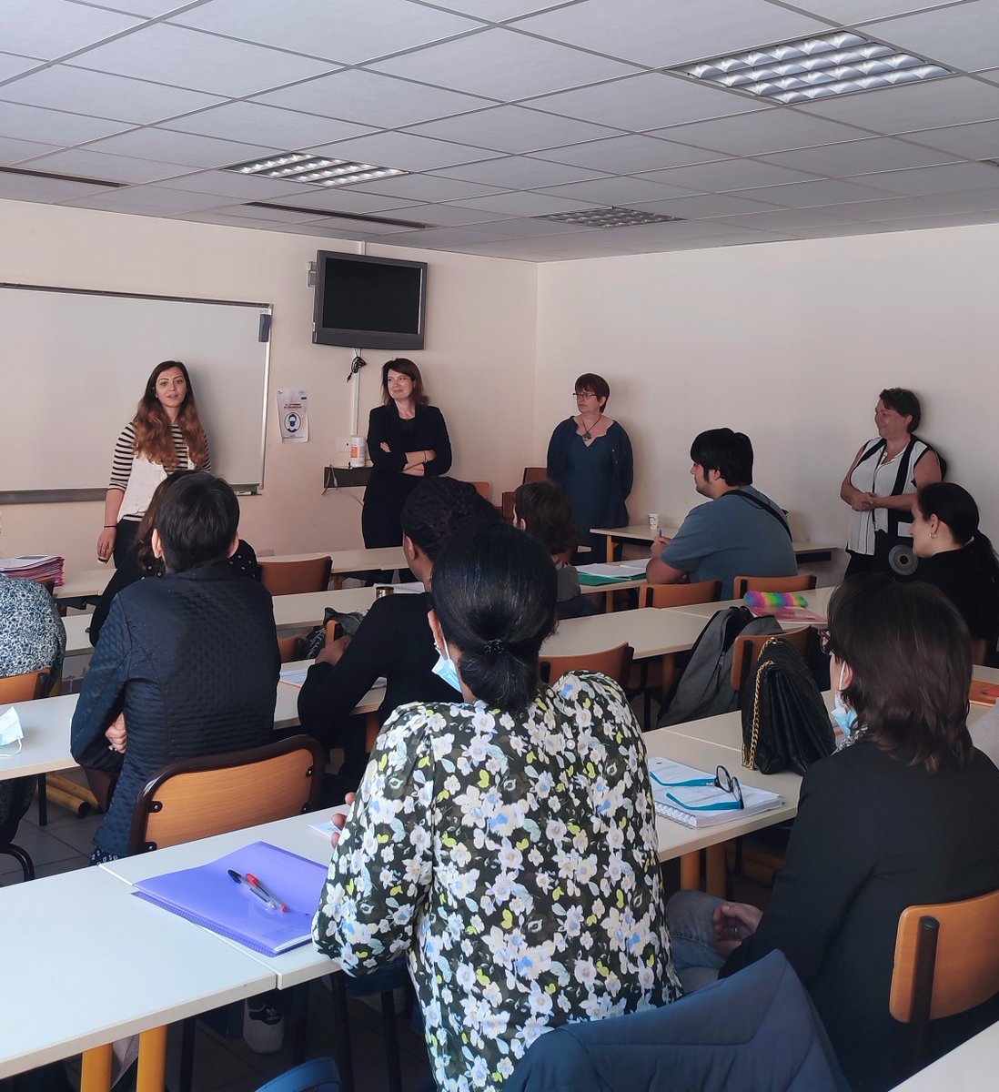 LaMut_fr's tweet photo. [🎓 Formation] Rentrée réussie pour les participants à la première session Mut' Class à HETIS à Nice ! 😄👌 L'objectif de cette #formation, en collaboration avec nos partenaires @poleemploi_06, l’Institut d’Enseignement Supérieur de Travail Social de Nice #HETIS... [1/4] https://t.co/jzeVZ0lvZZ