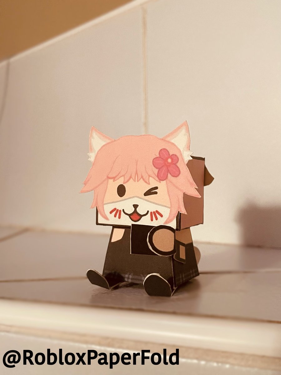 RobloxPaperFold's tweet photo. Thank you @Brandon18859487 for purchasing a roblox desk buddy! Template and instructions are sent in dm. Thank you!
#robloxcommission #RobloxCommissions #RobloxartCommission #robloxart https://t.co/B5r8It3ipn