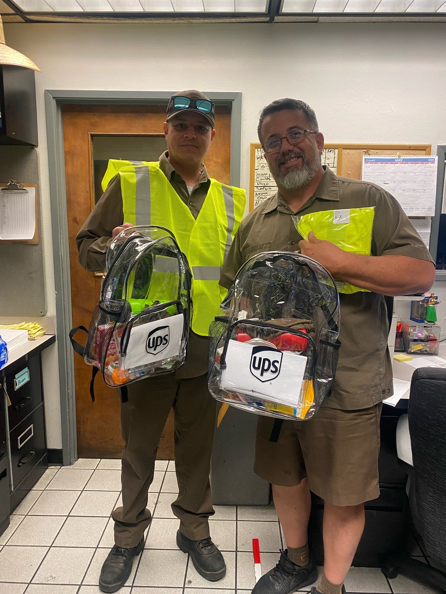 New bid, new teams! Sending our sleeper teams off with a strong safety message and snacks for their run. Thank you <a href="/AmandaF90063696/">Amanda Fernandez</a> for putting the backpacks together for our sleepers!