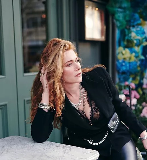 - I’M BACK -

So serene…..pah!!

What can look like deep contemplation is often ADHD paralysis for me. 

So overwhelmed by all the thoughts floating around in my head that I stop being able to function. Quite literally! 🤯

Imagine putting too many co… instagr.am/p/CdXvt46uq99/