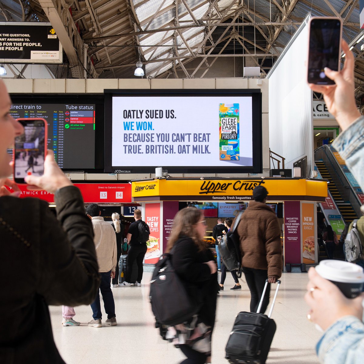 GlebeFarmFoods's tweet photo. Did you spot us in London Victoria yesterday? 👀👀

#pureoaty #glebefarm #victoriastation https://t.co/N1ZYgSao2y
