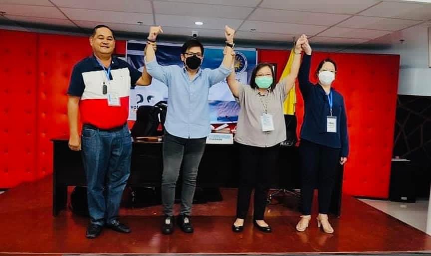 miacconcepcion's tweet photo. LOOK: Former Vice Governor Jay Khonghun officially proclaimed as Zambales 1st district congressman. 

Photo by Jay Khonghun Facebook Post | @MovePH #WeDecide #PHVote https://t.co/z6Q4dkEp0h
