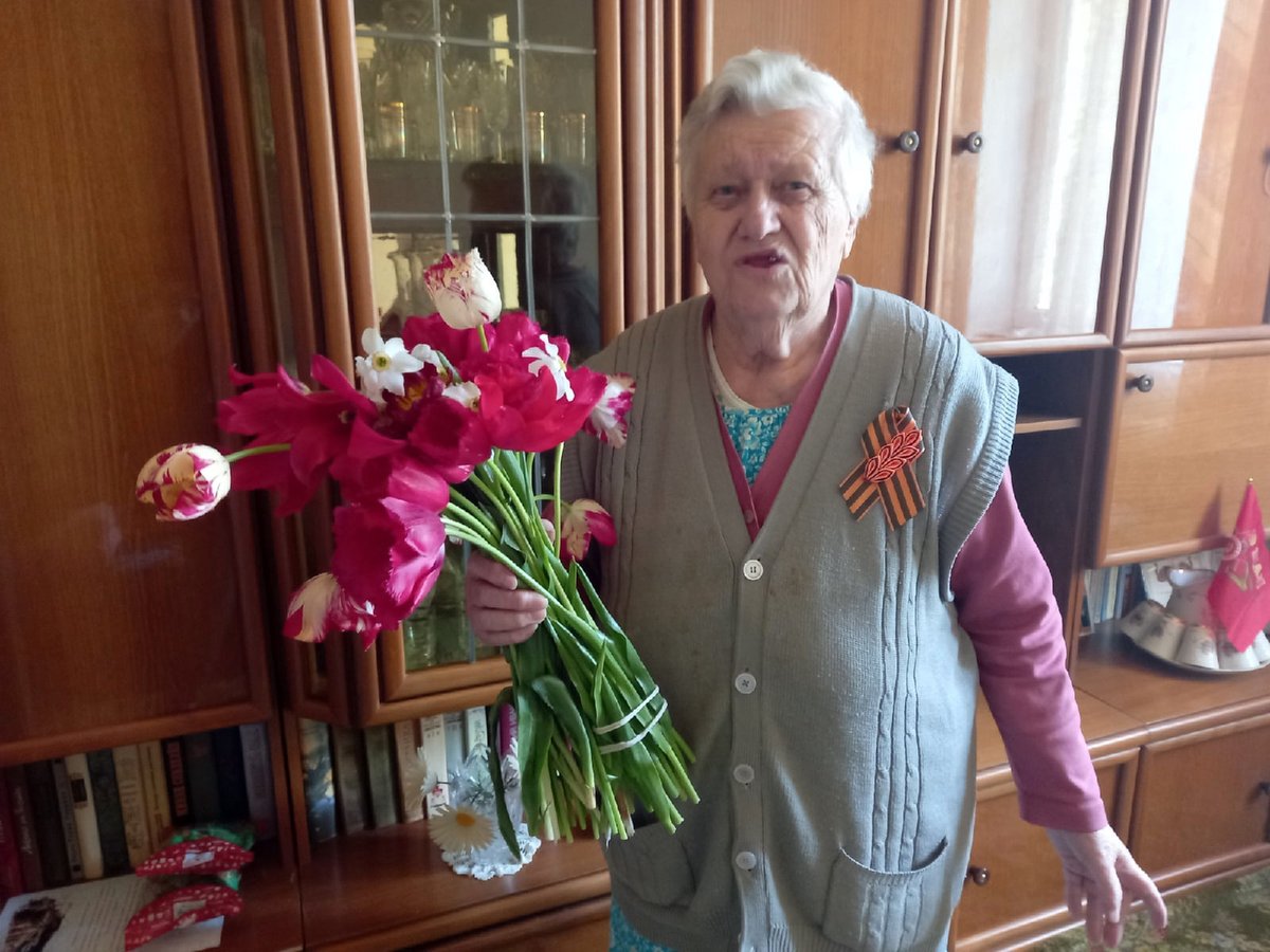 NovorossiaSOS's tweet photo. НОВОРОССИЯ. ХРОНИКИ ВОЙНЫ.

День Победы в прифронтовой Горовке.

#ДеньПобеды #9Мая #СССР #ВеликаяОтечественнаяВойна #Помним #Гордимся #БудемДостойны https://t.co/9t6IXzXPwT