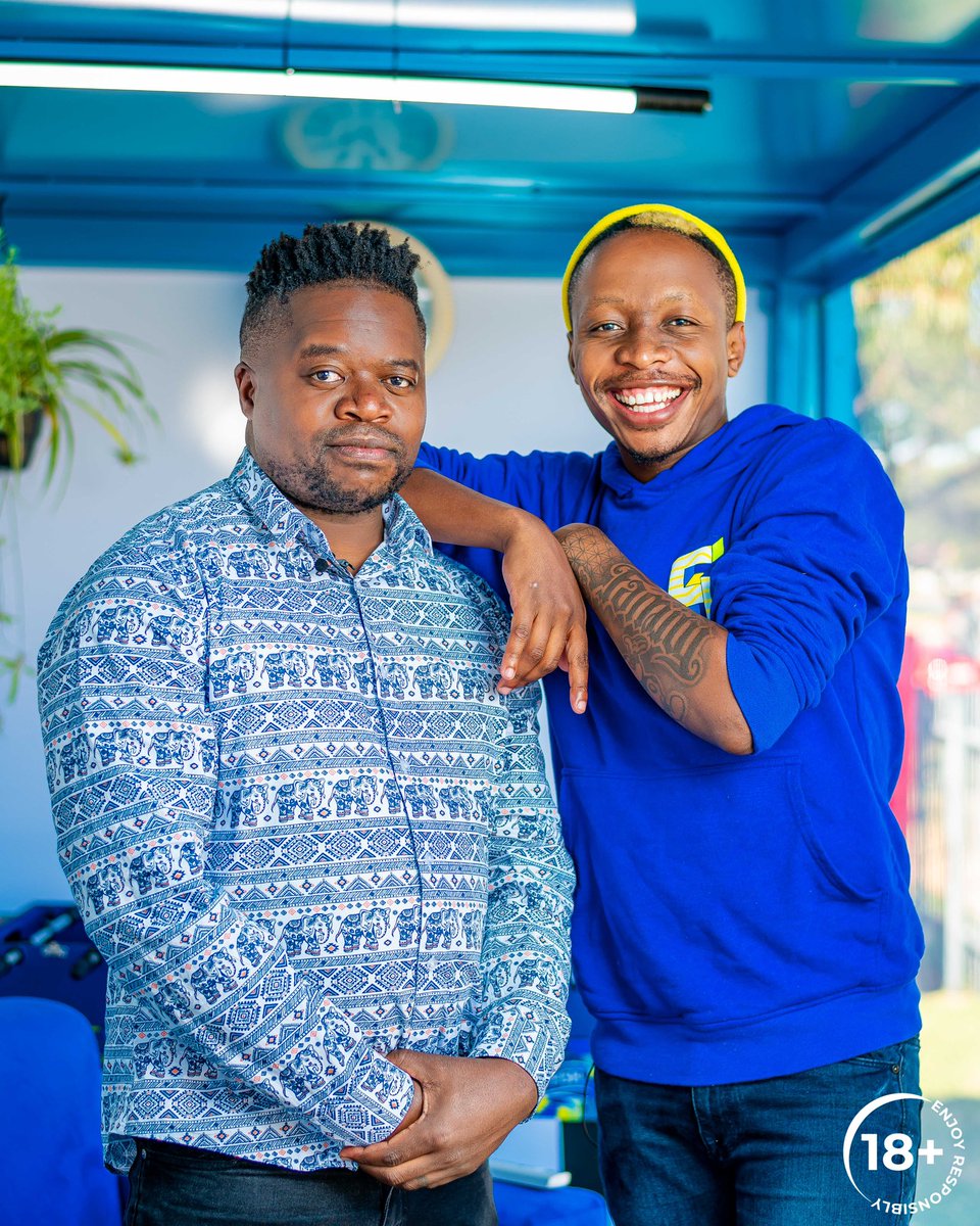 shrugatwork's tweet photo. These Two Are Literally #StuckInAFFAd And It Looks Like fun In There🤣 @FlyingFishSA https://t.co/s94brtsDND