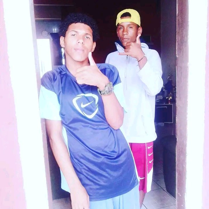 AlexsanderUbn22's tweet photo. Só os ingratos não lembram de algo ou de alguém 😔💔😭 #SDDSETERNA #2B #SHEIK https://t.co/kOVe5om37H