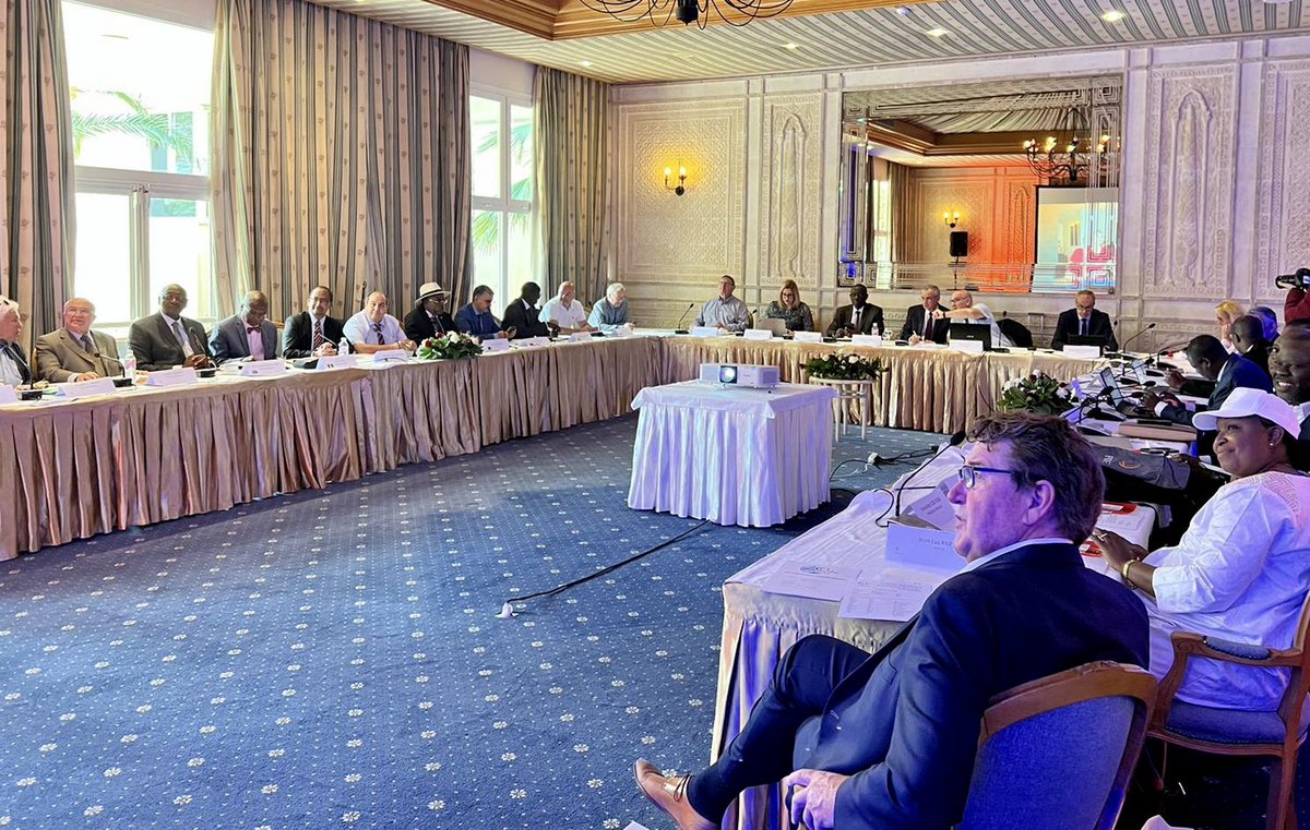 YannickOllivier's tweet photo. La #FIDEF fête ses 40 ans ! Les instances de l'organisation se réunissent depuis hier en amont du congrès en Tunisie.
Depuis 40 ans, la @CNCC_Audit soutient les travaux de cette belle institution, au service de la coopération internationale dans les pays francophones. https://t.co/VEOpznIJCP