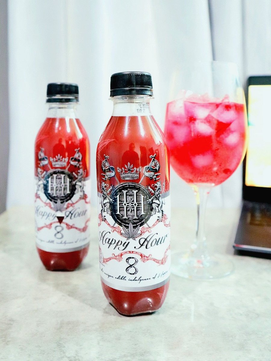 iilovemewii's tweet photo. อยากลองของใหม่กันมั๊ย นี่เล้ย Happy Hour เครื่องดื่มใหม่ที่เพิ่งได้ลอง ดูซีรีส์ไป #ดริ้งค์ ไปเบาๆ ชิลดีนะกับบรรยากาศครึ้มๆช่วงนี้ 555 อารมณ์ดีไปชิลไป กินเพียวๆหอมเบาๆ แต่หมิวมีสปาร์คกิ้งกลิ่นพีชด้วยเลยเอามามิกซ์กัน โคตรใช่เลยคราวนี้ ติดใจเลยจร้า #อร่อยบอกต่อ #ของดีบอกต่อ #อูมามิ https://t.co/UsQgE6SftA