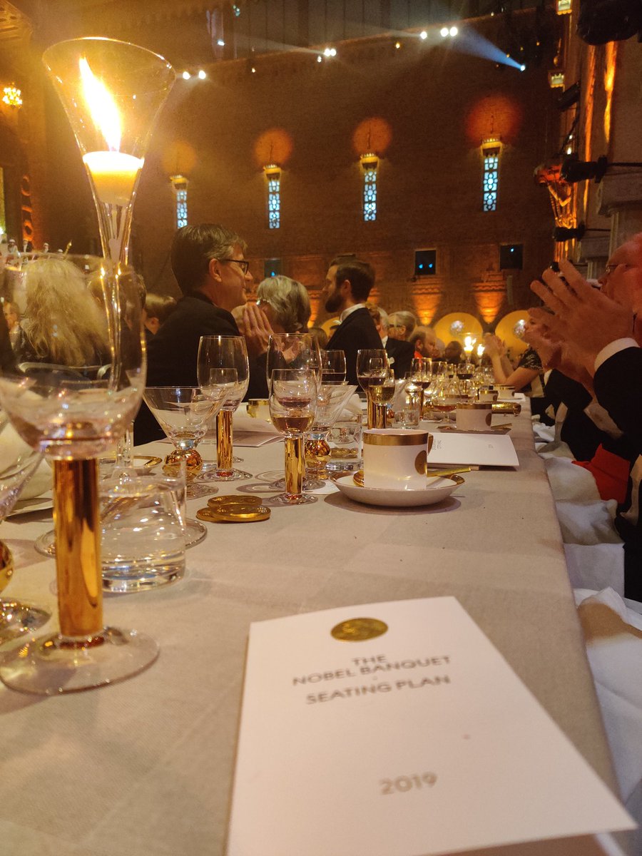 Starling tweet media