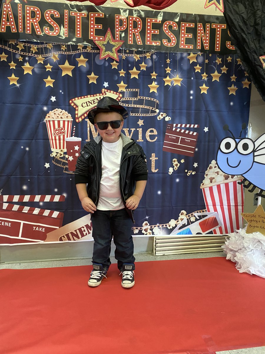 GJUESD's tweet photo. @GJUESD Superstar Fireflies on the red carpet for Fairsite's Family Movie Night. https://t.co/h6faAdUy5S