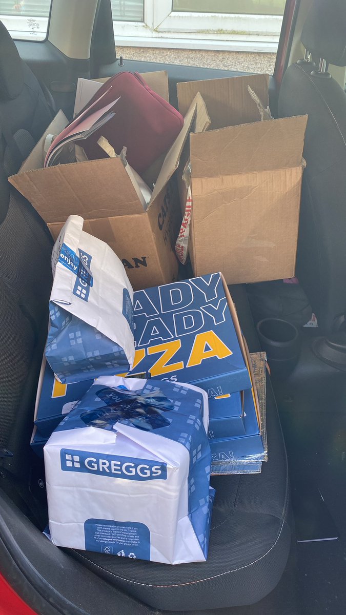 If your car isn’t packed with 50% drug harms education tools and 50% food, you are not doing <a href="/Scotambservice/">Scottish Ambulance</a> station education events properly 😂 If you’re a crew near VOL tonight, come share some cakes and chat with myself and our colleagues from <a href="/OverdoseRT/">Overdose Response Team (ORT)</a>