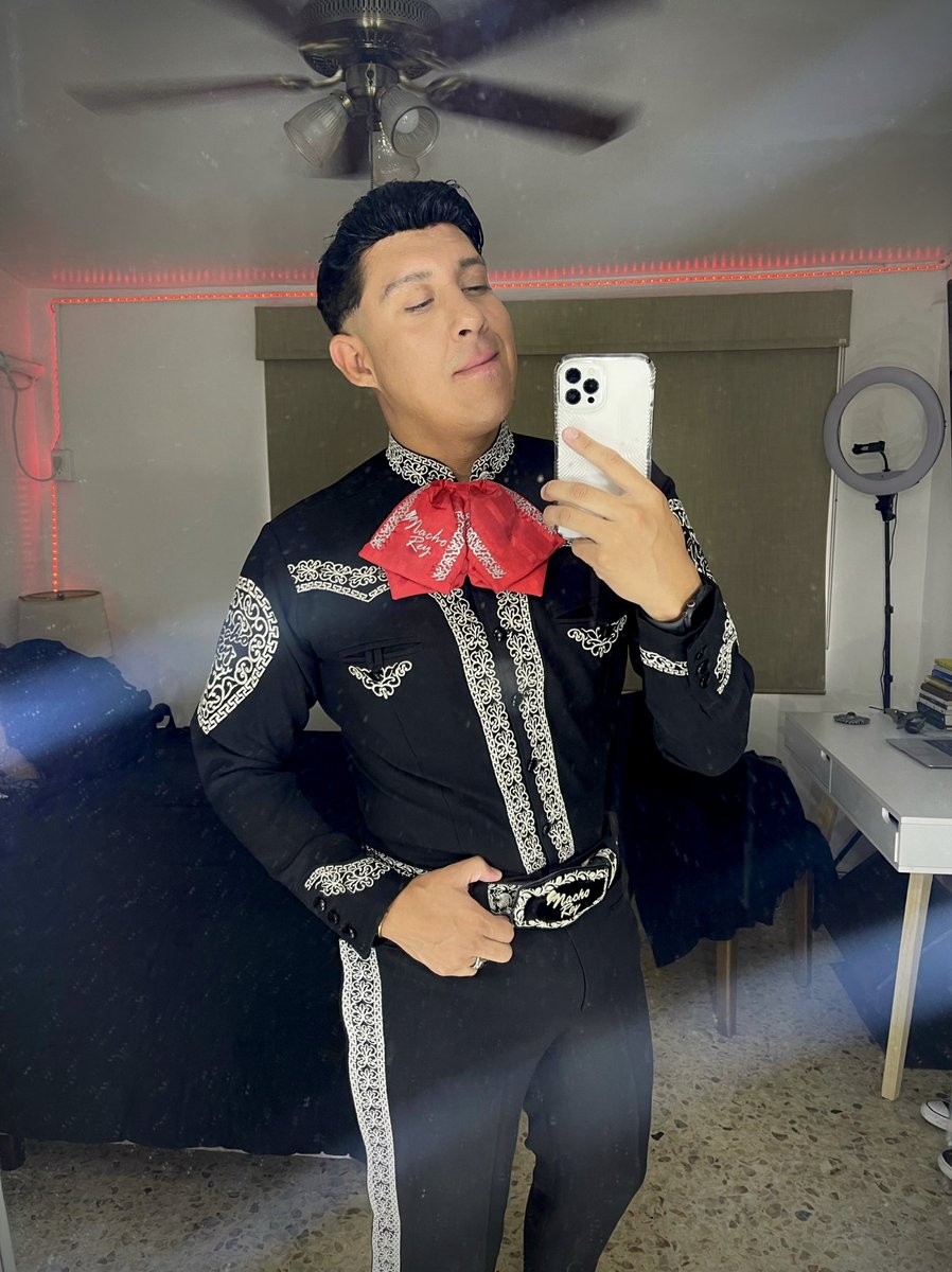 NachoReyMusic's tweet photo. Hoy toco Mariachon🇲🇽 https://t.co/DzwMPHf4RH