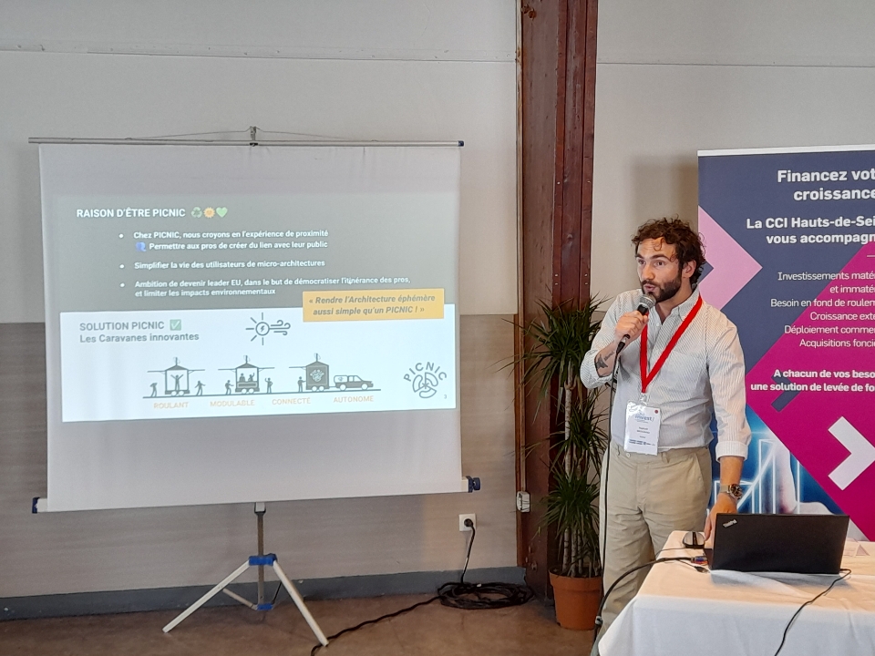 CCI_92's tweet photo. 📅📌[EN DIRECT] GO INVEST Grand Roissy Nord-Est Francilien | Début des pitchs pour les 10 start-ups sélectionnées devant le jury d'investisseurs🎤@CCI_Paris_IdF @CCI_93 @CCI_95 @RoissyAgglo @terresdenvol @cic @BanquePop #RoissyDev https://t.co/mqFAujJ6Ss