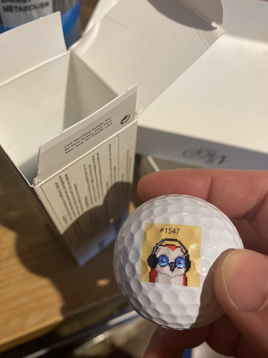 EmacNft's tweet photo. Got my golf balls for the summer! @moonbirds @kevinrose https://t.co/D6kiE1g7bi