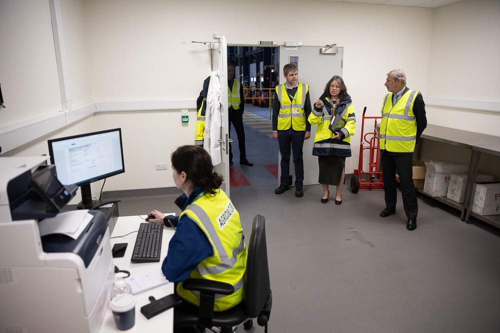 eurireland's tweet photo. EU🇪🇺 Commissioner for Budget and Administration @JHahnEU on a visit to Dublin Port today👇 https://t.co/8QssqgLlHA
