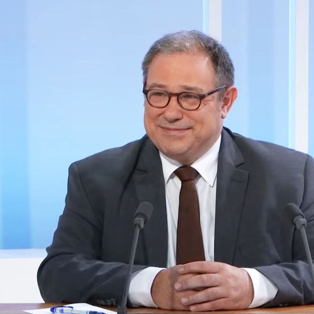 famifeminicides's tweet photo. Jérôme Peyrat, condamné en 2020 à verser 3.000€ pour violences conjugales à son ex-compagne qui avait eu 14 jours d’ITT, a été investi par la majorité présidentielle #LREM aux législatives. La fameuse « grande cause du quinquennat » d’@EmmanuelMacron https://t.co/UfDbM3kWfC