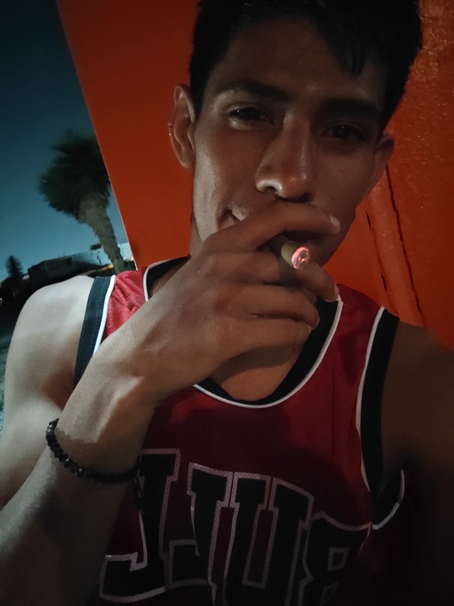 JsMtz666's tweet image. #smokeweed