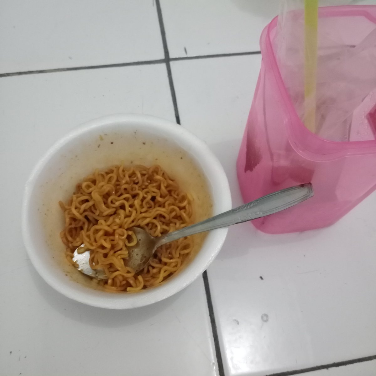 Endang_sw277's tweet photo. Menu makan mlm sebelum gorok. https://t.co/ZEzU5GqTzO