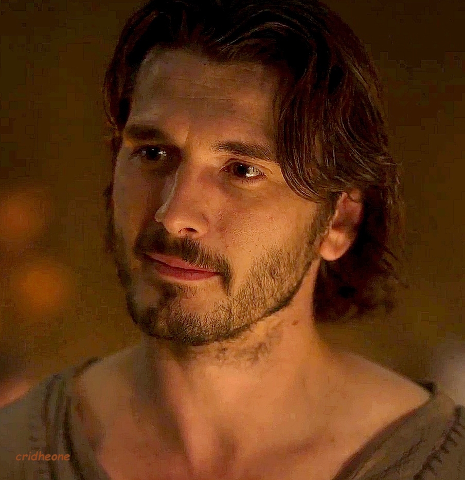 cridheone's tweet photo. Antes y detrás de escena🥰❤️
#YonGonzález #HugoLlor #LosHerederosdelaTierra https://t.co/c7kBefPr9c