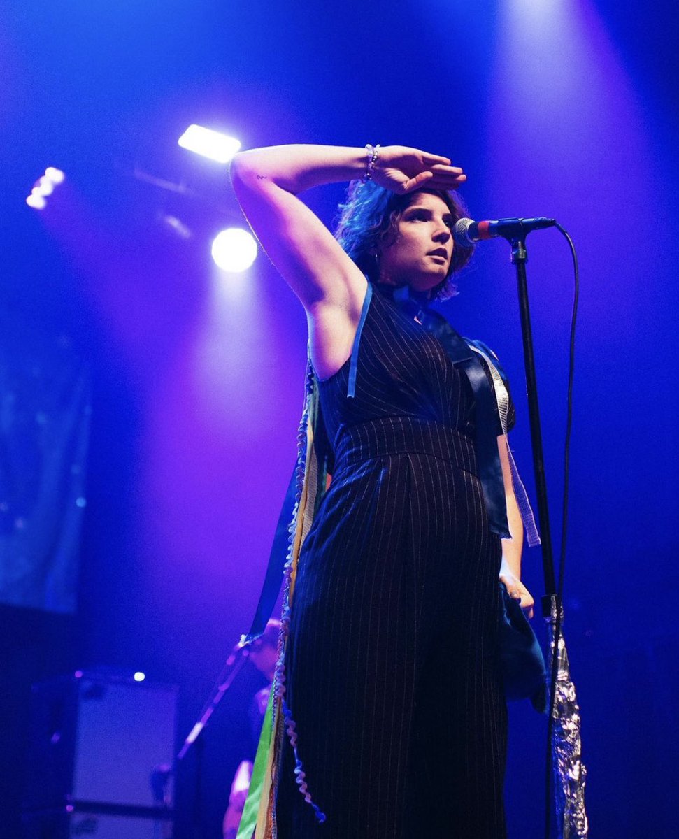 SammyRaeMusic's tweet photo. 🧢 Happy Jackie O day! 🧢 
((iykyk))
This is a queer holiday I just invented, so venerate yourself, avoid all altercations, and stay away from any poorly dressed spectators with unkind things to say.

📸: Mia Isabella photography

@Terminal5NYC 
https://t.co/Kjsl5sNzn9 https://t.co/XWNyPv18nu