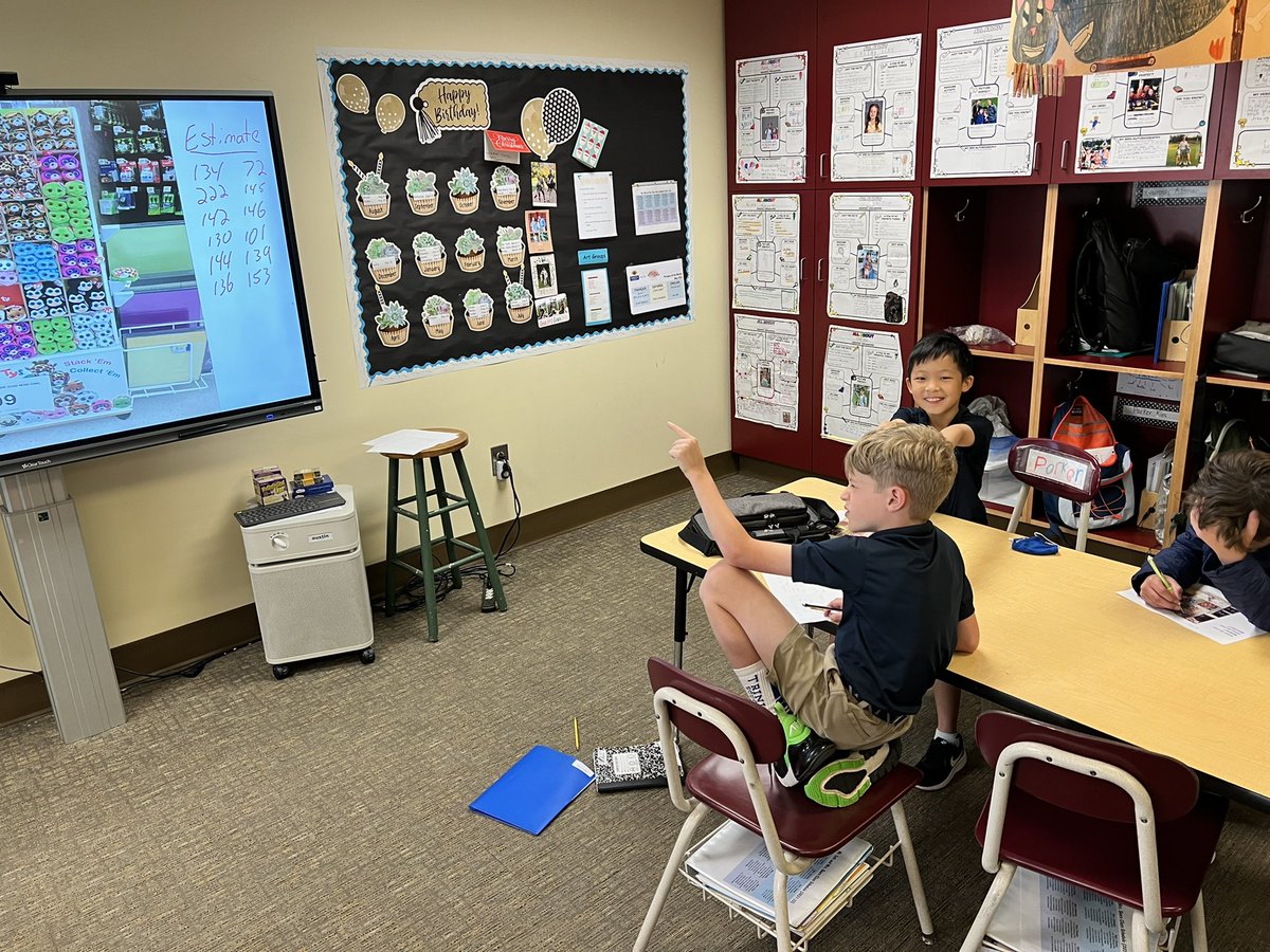 btoth4thgrade's tweet photo. Practicing subitizing, estimation, and multiplication. #trinitylearns @jdsears404 @Overly4thgrade https://t.co/ZtAFO8x7gd