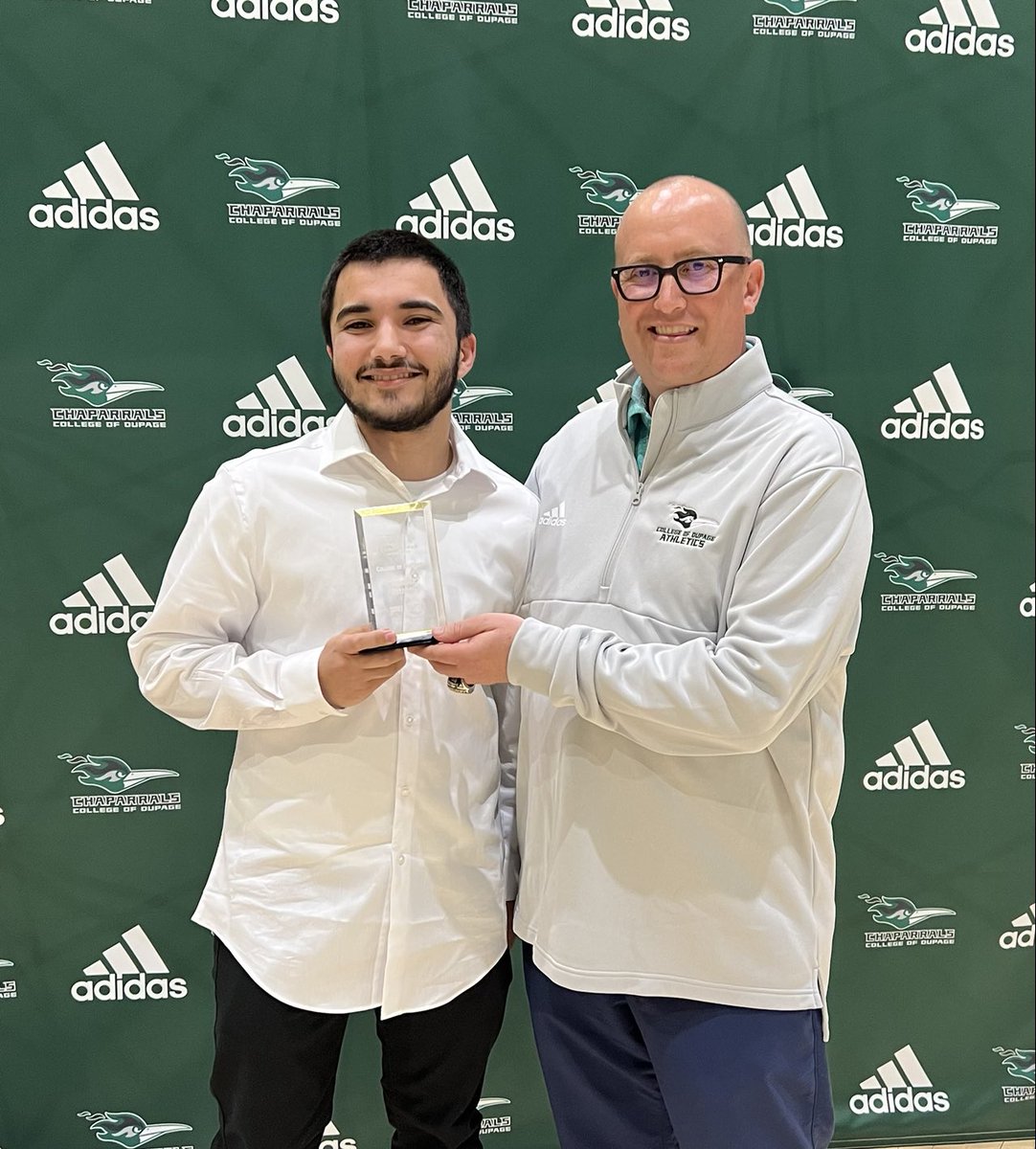 AthleticsCod's tweet photo. Congrats Antonio Rodriguez on your #Chappy for manager of the year with ⁦@ryanakaiser⁩ #BirdGang https://t.co/jQHb0kNLV9