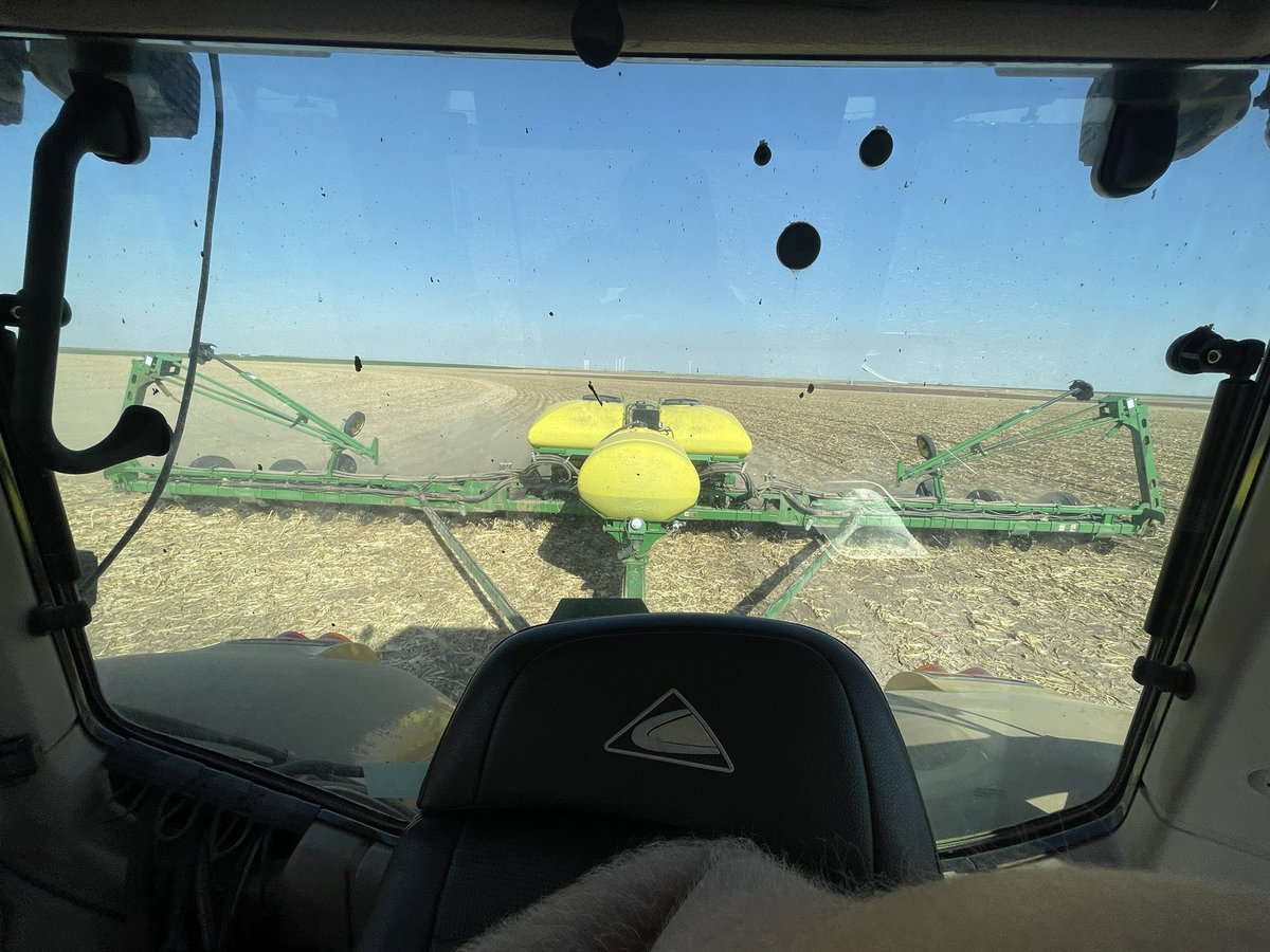 JB_farmhand's tweet photo. Planting cotton #Plant22 https://t.co/pgNhU21G8B