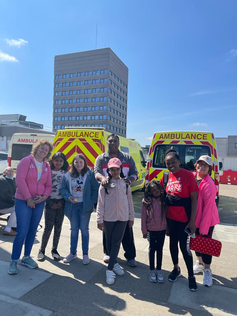 #TeamTuesday CCU is promoting #Wellbeing activities like group walks! Some of our team gathered for a trek from the hospital up to Langdon Hills for a nice picnic. Loving the spring weather 😍 🌞🏃
<a href="/RRoopson/">Roopson Paluri</a> <a href="/MSEHospitals/">Mid and South Essex NHS Foundation Trust</a> <a href="/HealthyMeAtMSE/">Healthy Me at MSE</a> <a href="/dawnmpatience/">dawn patience</a> <a href="/SujaGeorge08/">Suja George</a>